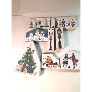 Vintage The Cats Meow Village 8pc Christmas Accessories Lot Lamp Tree Carolers